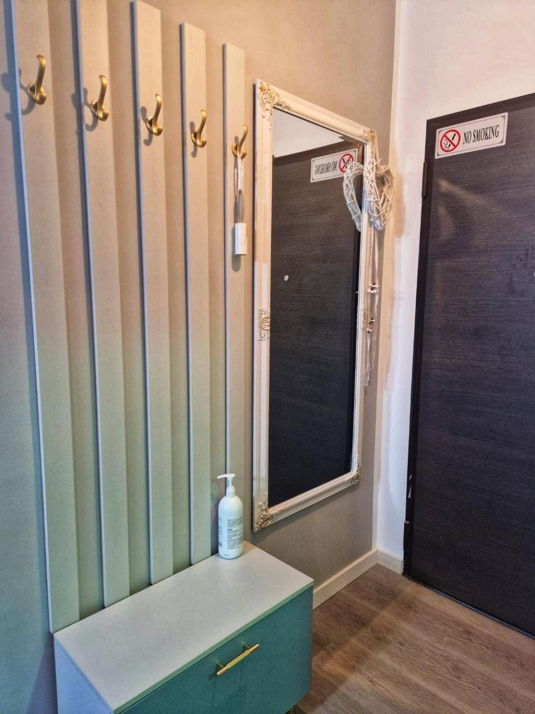 ブカレストAfi Discret Jacuzziアパートメント エクステリア 写真